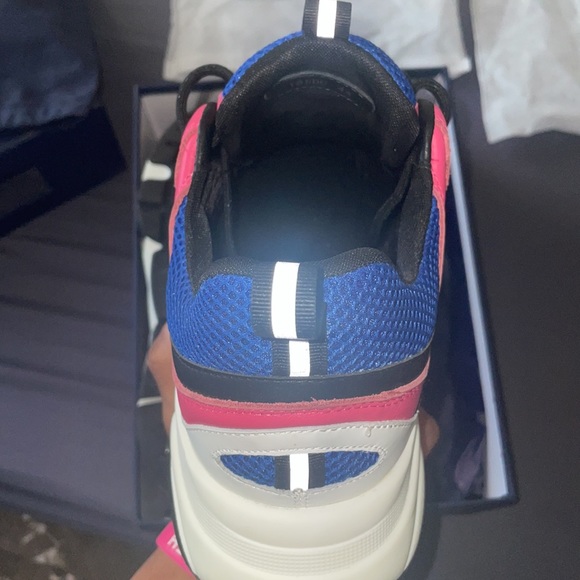 Great condition Dior B22’s in box & everything. Used 1x for my birthday. - Picture 8 of 10